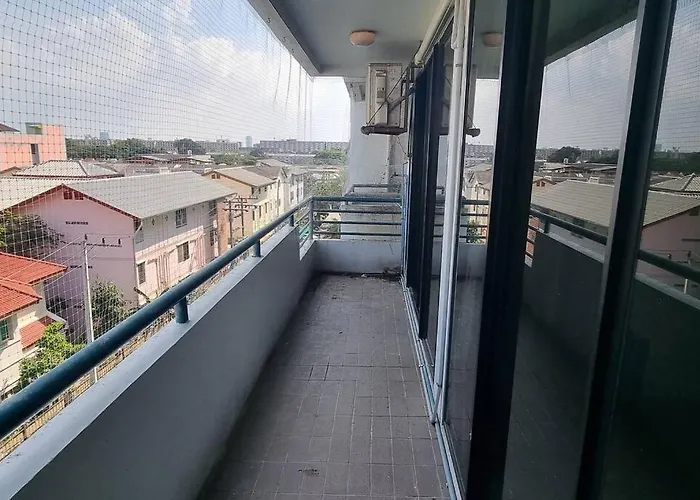2 Bedrooms - Quiet And Cozy Bangkok